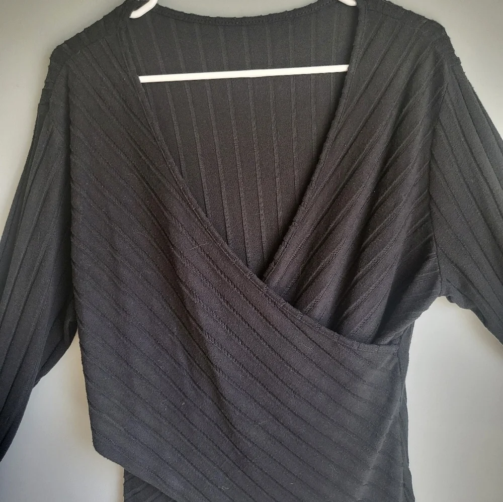 SHEIN black ribbed faux wrap sweater - Picture 3 of 4